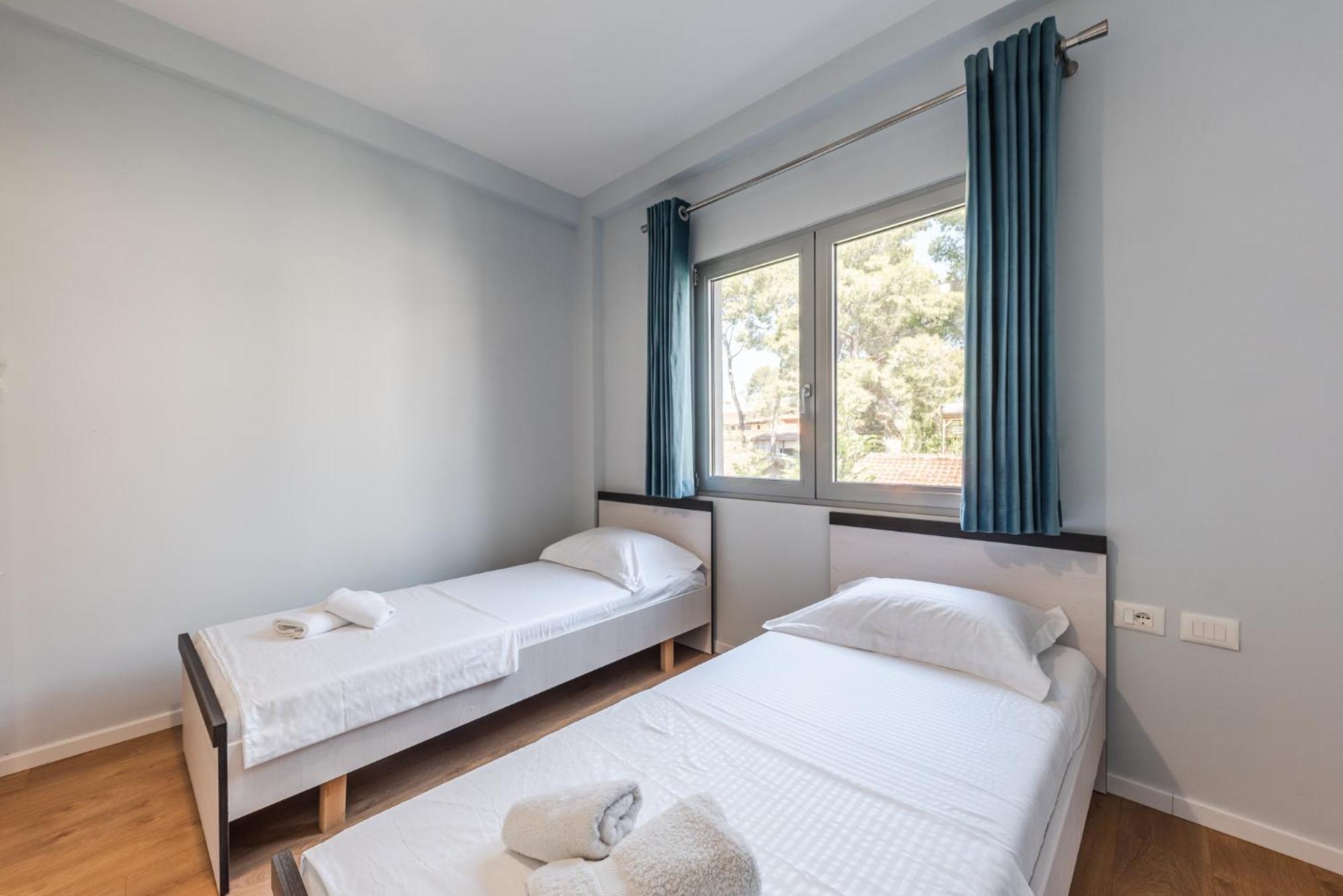 Beni'S Villa Apartments By Ps Golem  Ngoại thất bức ảnh